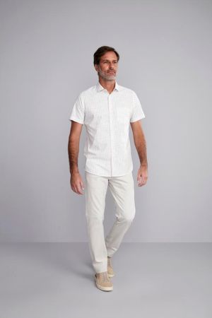 Camisa Manga Curta com Bolso Classic Fit - Rosa Claro
