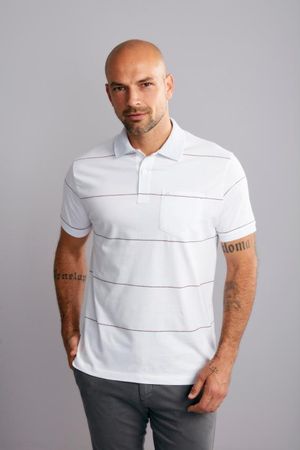Polo Manga Curta com Bolso Comfort Fio Tinto - Branco / Vermelho