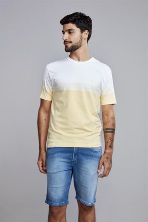 Camiseta Manga Curta Comfort Malha - Marrom Amêndoa / Branco