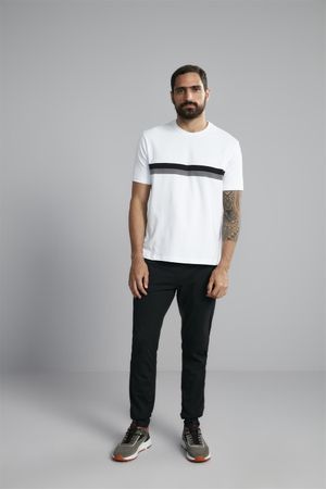 Camiseta Manga Curta Comfort Malha - Branco / Preto
