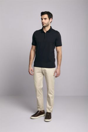 Polo Manga Curta com Zíper Comfort Básica - Preto