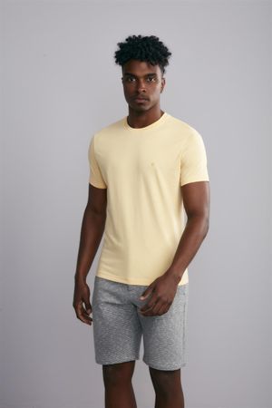 Camiseta Manga Curta Malha Básica Slim Fit - Amarelo
