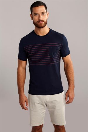 Camiseta Manga Curta com Bolso Malha Slim Fit - Azul Marinho/Vermelho