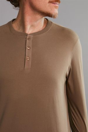 Camiseta Manga Longa Gola Portuguesa Slim Fit - Marrom Charuto