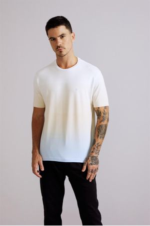 Camiseta Comfort Malha - Branco / Azul Sky