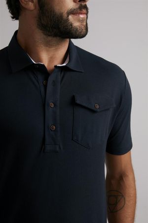 Polo com Bolso Premium Comfort Piquet - Azul Marinho