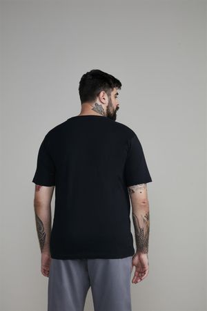Camiseta Manga Curta Malha Básica Slim Fit - Preto