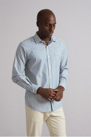 Camisa com Bolso Comfort - Azul Claro
